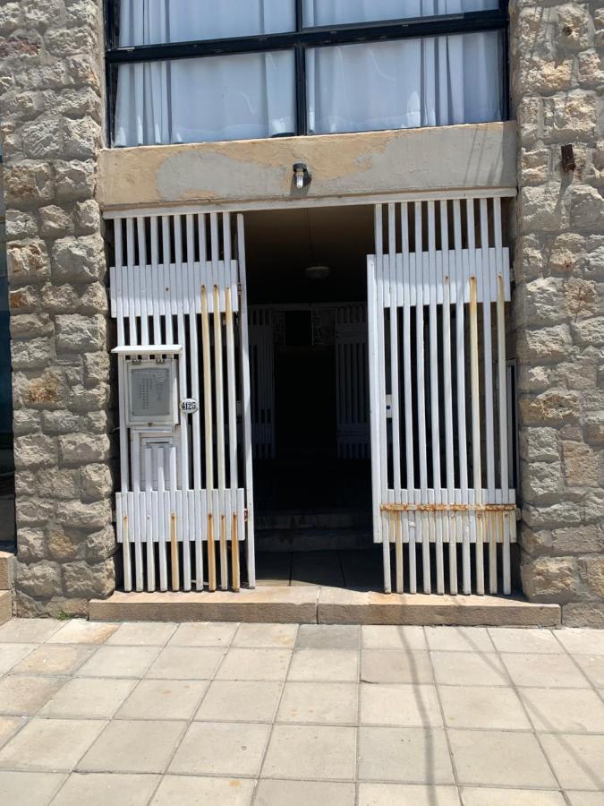 Apartamento Mar del Plata frente al mar Biblioteca Exterior foto